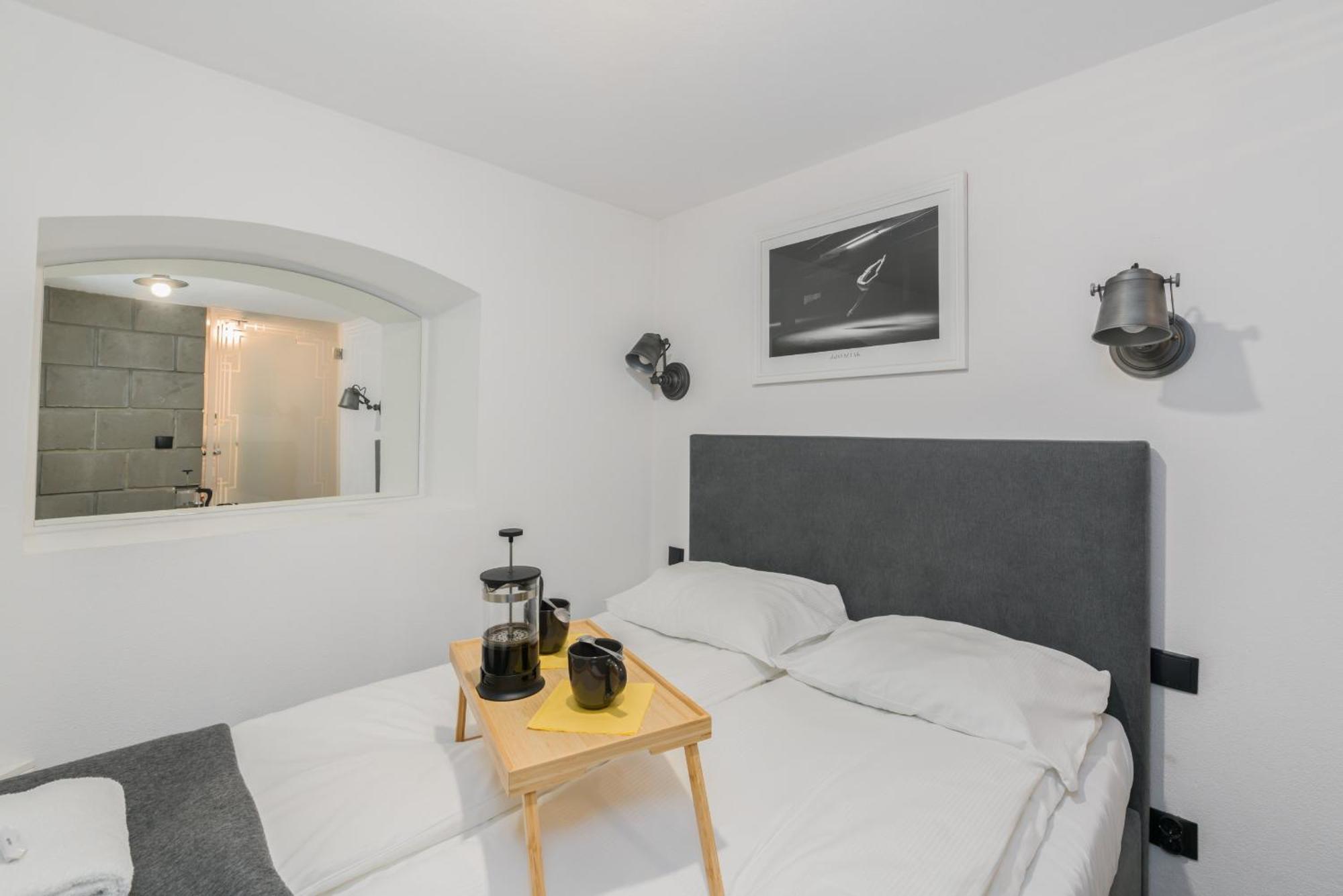 Strzalowa Underground Level By Renters * Poznań