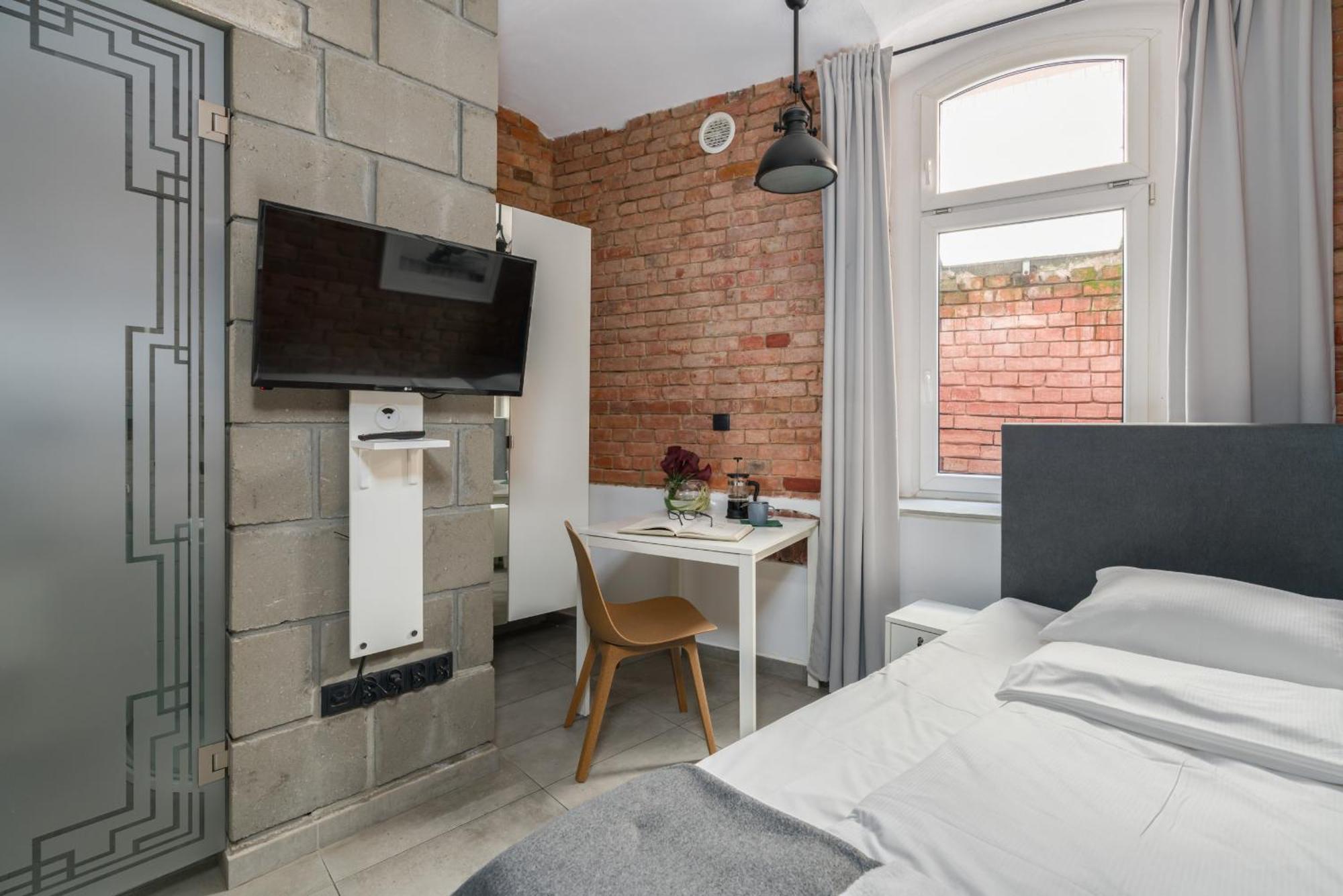 Strzalowa Underground Level By Renters Poznan