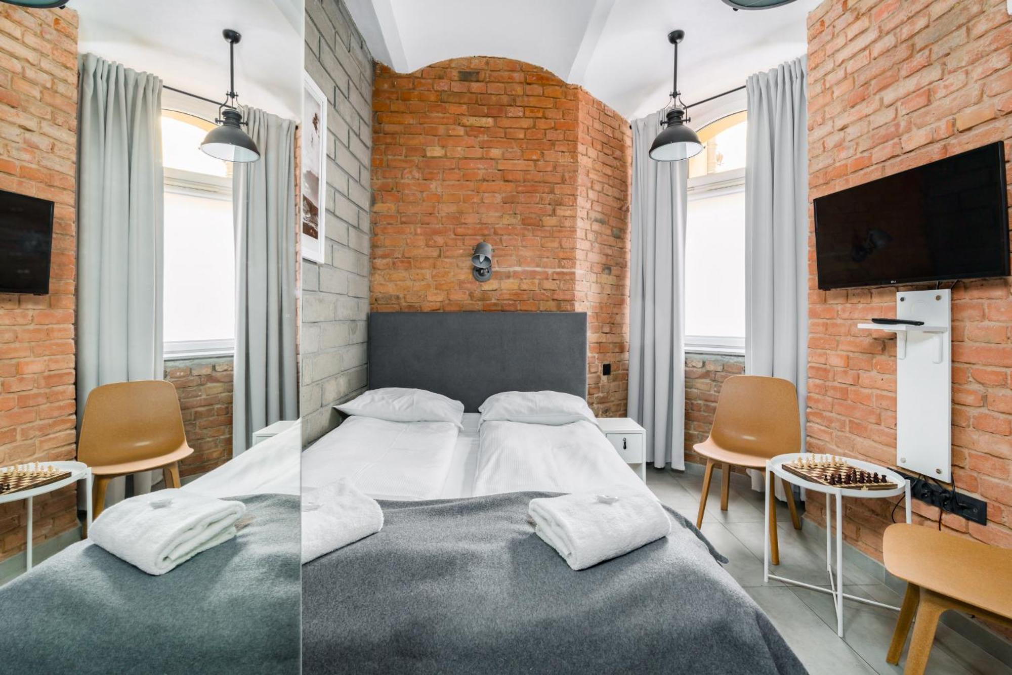 Strzalowa Underground Level By Renters Apartment